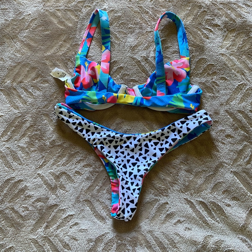 Moana Bikini Set - Picture 2 of 3